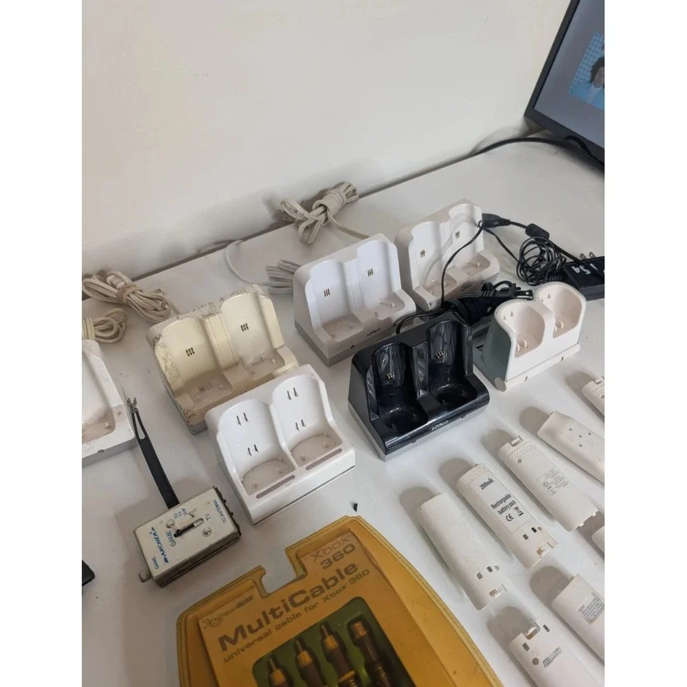 Huge Mixed Lot Of PS1 PS2 PS3 PS4 Wii Nintendo TV Wired Chargers Docking & More!